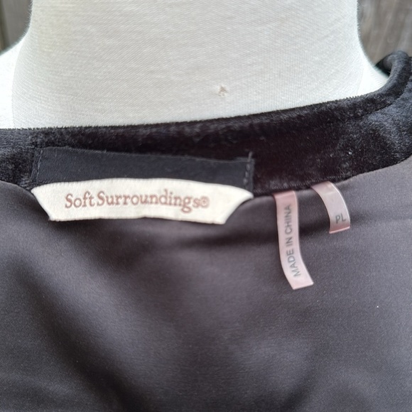 Soft Surroundings black velvet moto style jacket, size Petite Large - Picture 8 of 9